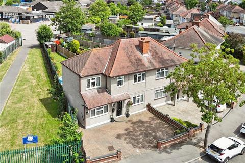 Lynwood Drive, Romford, RM5