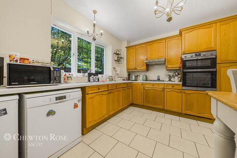 4 bedroom detached house for sale, The Lawns, Ascot