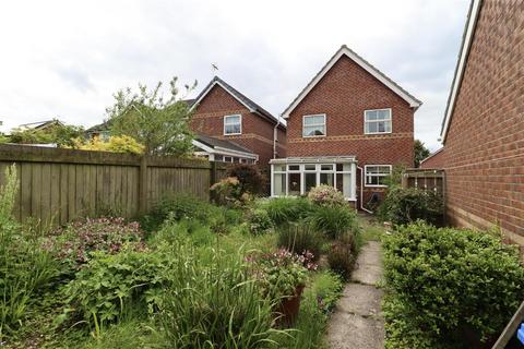 3 bedroom detached house for sale, St. Aiden Close, Market Weighton, York
