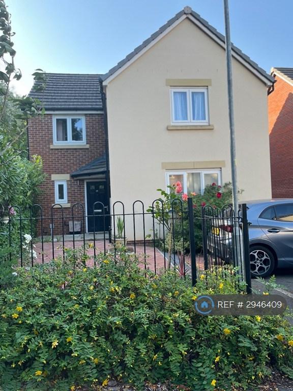 4 bedroom detached house to rent