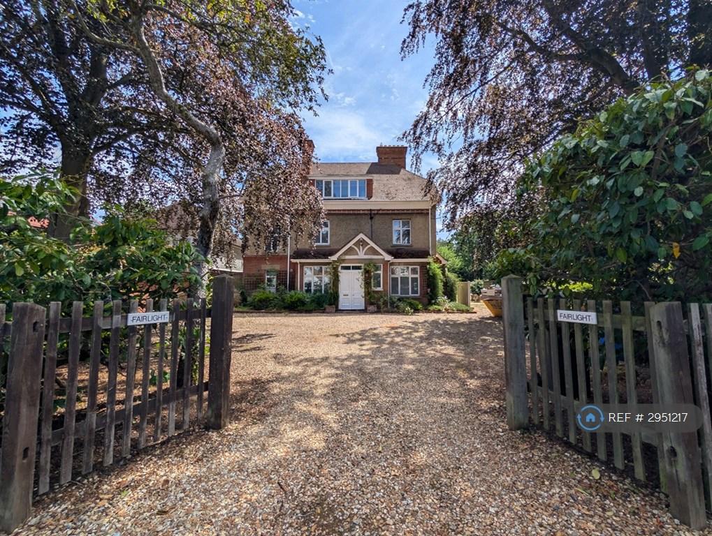 10 bedroom detached house to rent