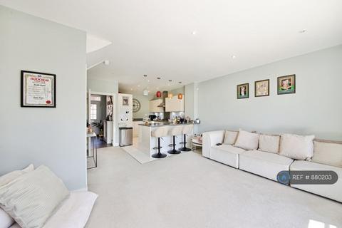 4 bedroom end of terrace house to rent, Collison Avenue, Barnet, EN5