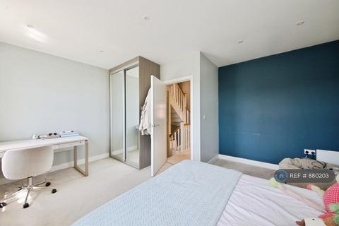 4 bedroom end of terrace house to rent, Collison Avenue, Barnet, EN5