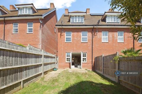 4 bedroom end of terrace house to rent, Collison Avenue, Barnet, EN5