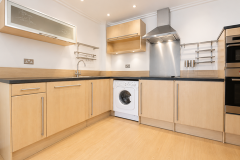 2 bedroom flat to rent, Hewetts Quay, Barking, IG11