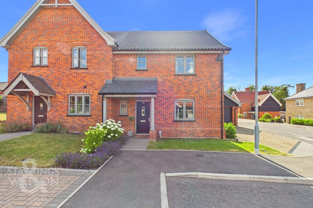2 bedroom semi-detached house for sale