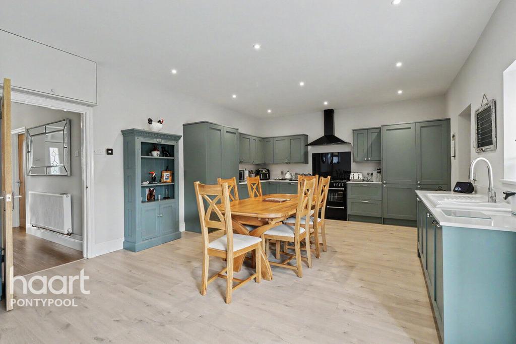 3 bedroom detached house for sale in Pontypool on OnTheMarket