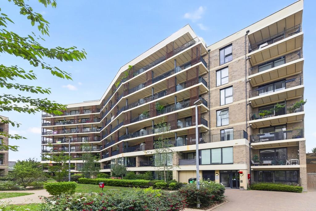 3 bedroom flat to rent