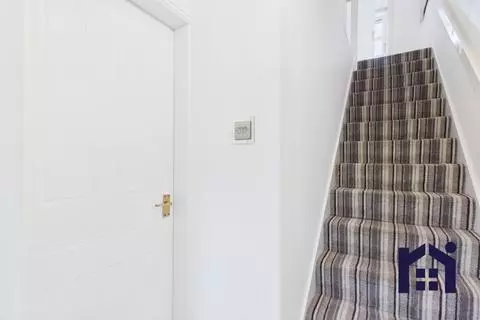 2 bedroom property to rent – pohled 5