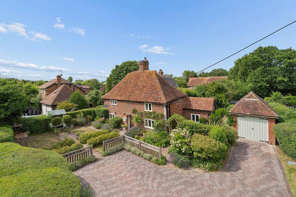 3 bedroom detached house for sale in Whitstable on OnTheMarket