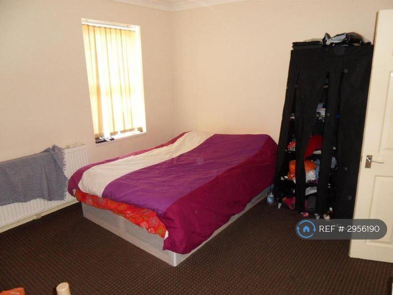 2 bedroom maisonette to rent