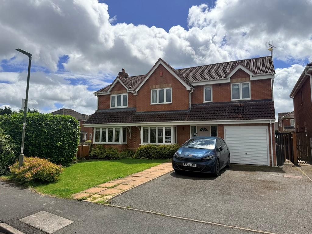 5 bedroom detached house for sale