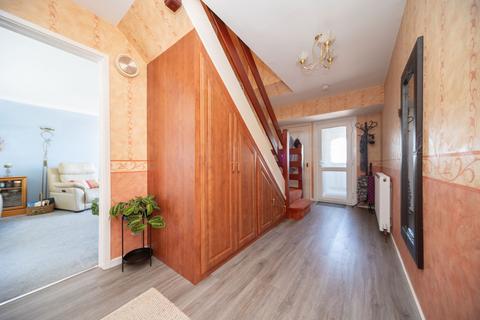 4 bedroom detached house for sale, Leconfield Road, Loughborough, LE11