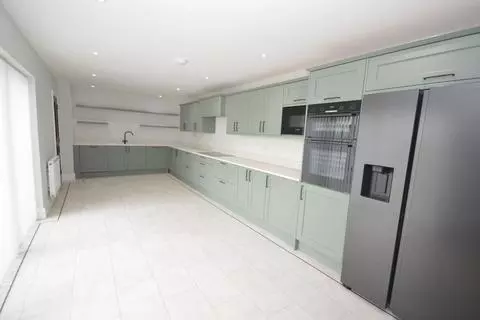 6 bedroom semi-detached house for sale - Widok 2