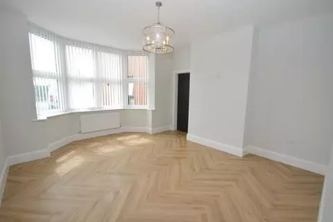 6 bedroom semi-detached house for sale - Widok 5