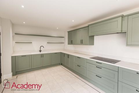 6 bedroom semi-detached house for sale, Cronton Road, Widnes