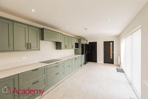 6 bedroom semi-detached house for sale, Cronton Road, Widnes