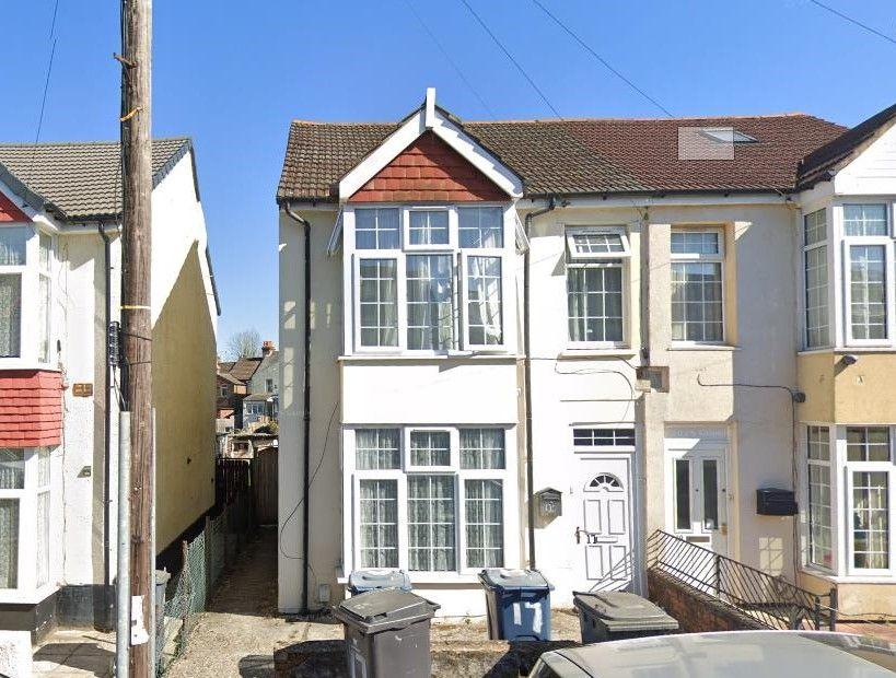 3 bedroom apartment to rent
