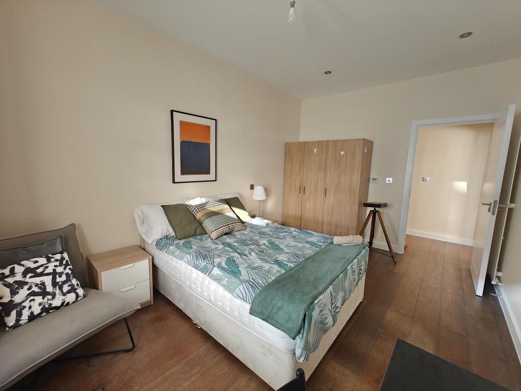 1 bedroom in a flat share to rent