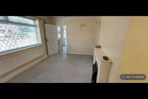 3 bedroom semi-detached house to rent – pohled 2