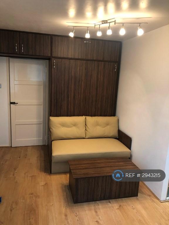 Studio to rent