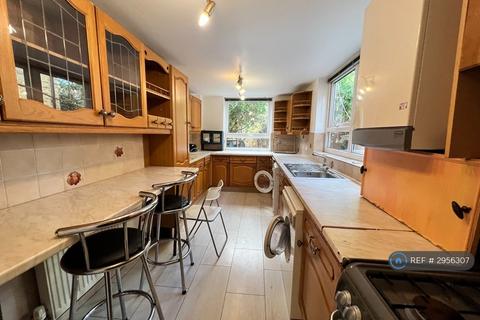 4 bedroom terraced house to rent, Wrigglesworth Street, London, SE14