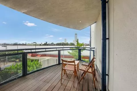 3 bedroom apartment to rent, London