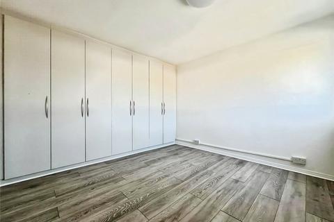 2 bedroom apartment to rent, Sandown Close, Hounslow, TW5