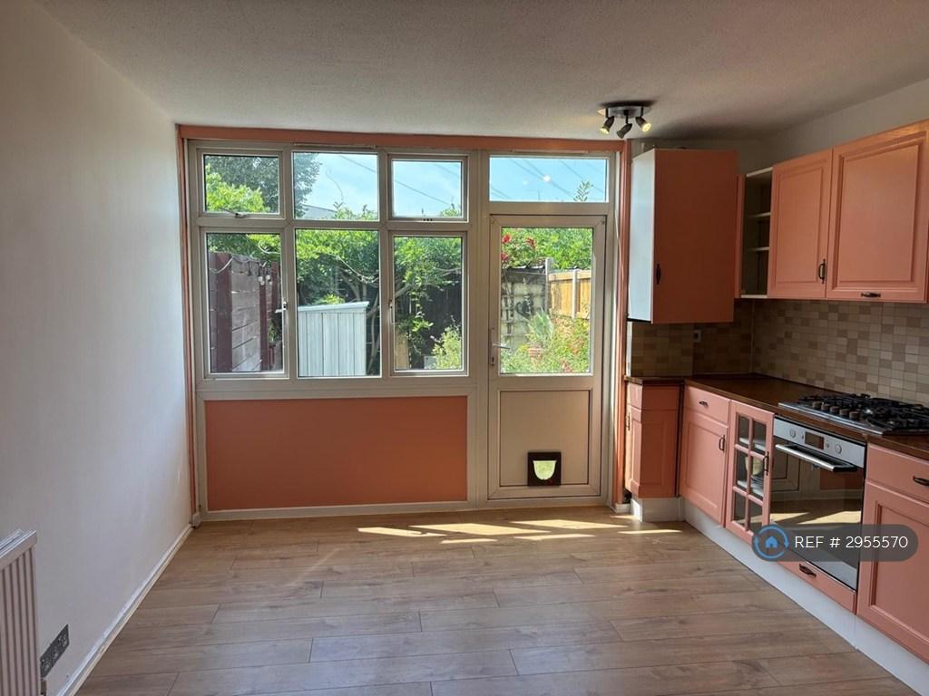 1 bedroom in a house share to rent