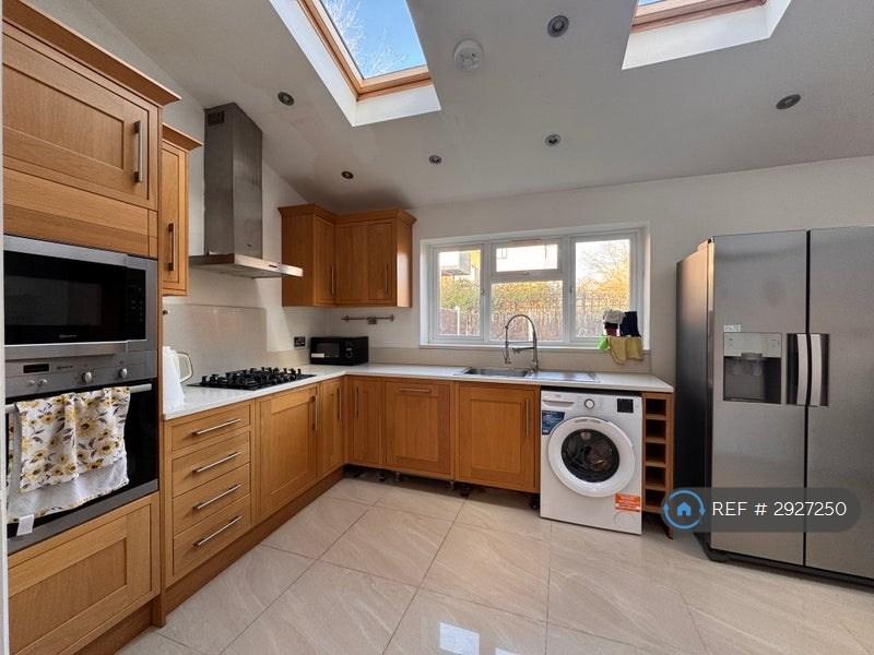 1 bedroom in a flat share to rent