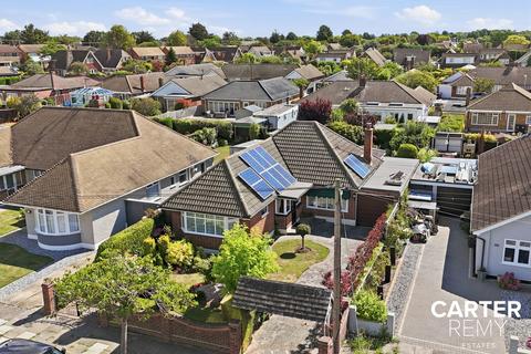 2 bedroom detached bungalow for sale, Chelsworth Crescent, Southend-on-sea, Essex, SS1 3EF