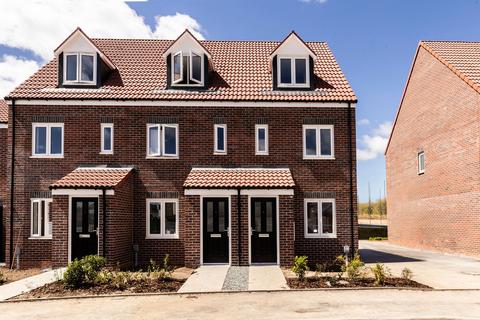 3 bed terraced house for rent in Washington Way, Selby, YO8