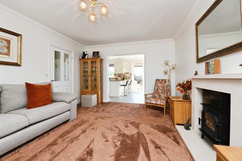 3 bedroom detached bungalow for sale, Kingsway, Hullbridge, Hockley