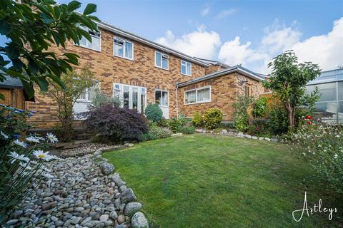 4 bedroom detached house for sale, Crestacre Close, Newton, Swansea