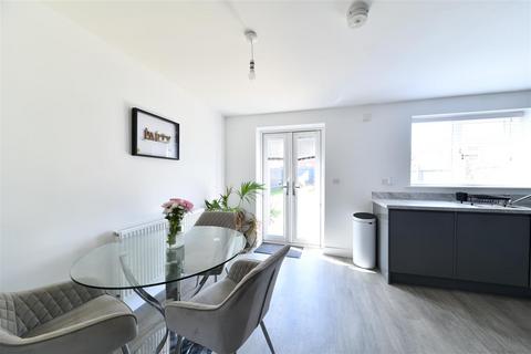 4 bedroom semi-detached house for sale, Lily Edge, Biggleswade