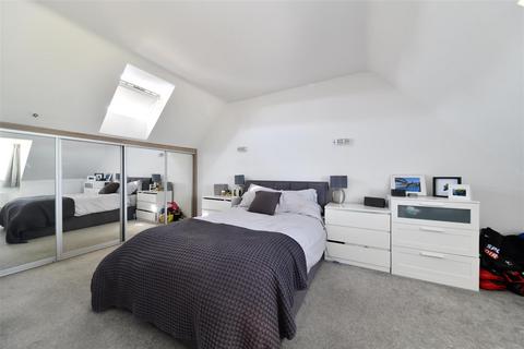 4 bedroom semi-detached house for sale, Lily Edge, Biggleswade