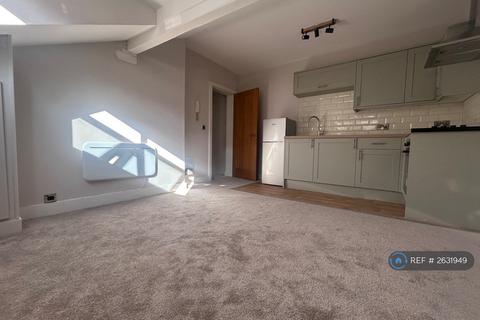 1 bedroom flat to rent, Halifax Road, Sowerby Bridge, HX6