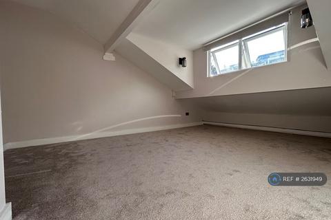 1 bedroom flat to rent, Halifax Road, Sowerby Bridge, HX6