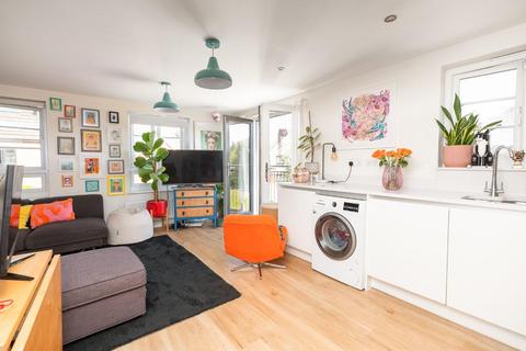 1 bedroom flat for sale, Malago Drive, Bedminster