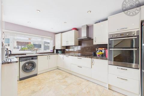 3 bedroom terraced house for sale, | 942 SQ. FT. FAMILY HOME | THREE BEDROOMS | 12' CONSERVATORY |