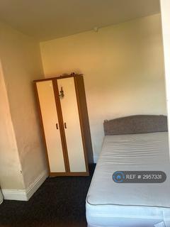 1 bedroom in a flat share to rent, Victoria St, Oswestry, SY11