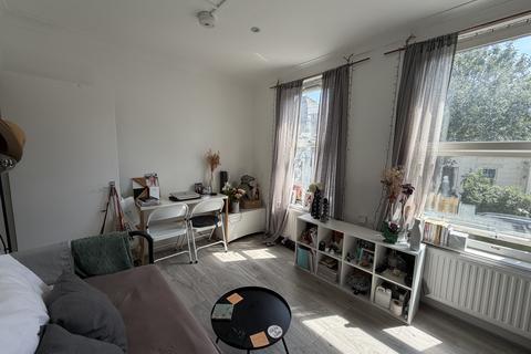1 bedroom flat to rent, Newington Green Road, London N1