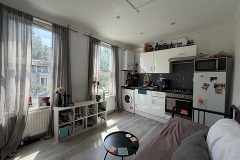 1 bedroom flat to rent, Newington Green Road, London N1
