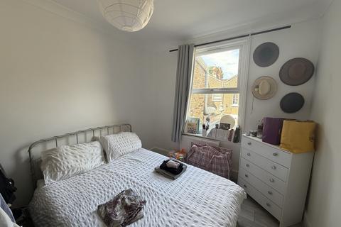 1 bedroom flat to rent, Newington Green Road, London N1