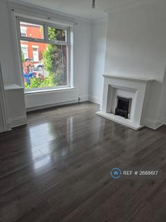 2 bedroom terraced house to rent, Searness Road, Manchester, M24