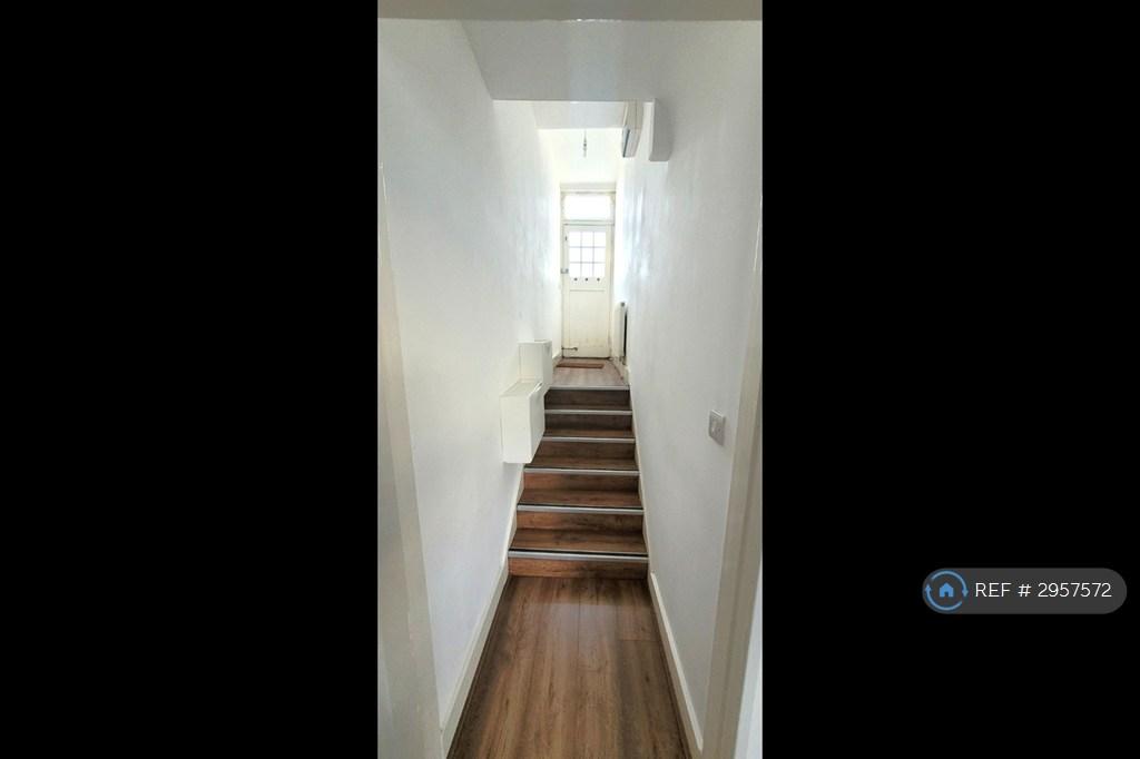 Stanford Road, London, SW16 - View 3
