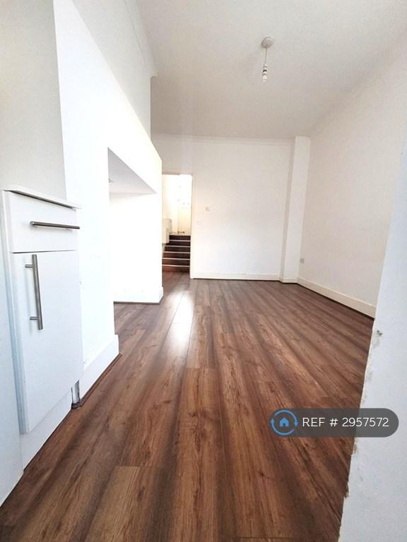 Stanford Road, London, SW16 - More