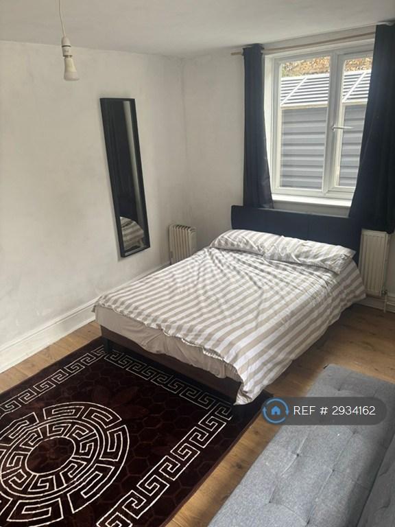 Ashmore Road, London, W9 – další