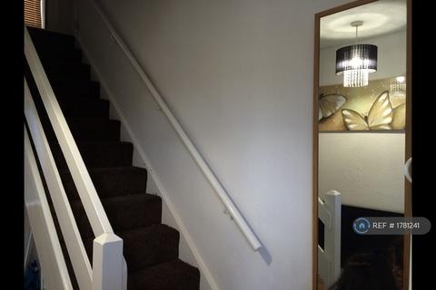4 bedroom flat to rent, Brion Place, London, E14