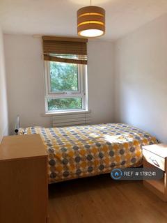 4 bedroom flat to rent, Brion Place, London, E14